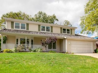 639 Paddock Ln, Libertyville, IL 60048