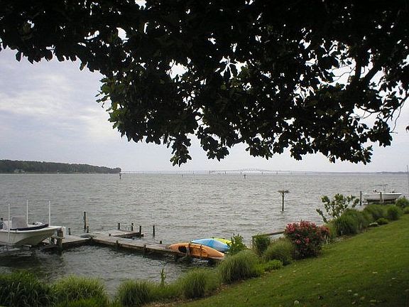 4th image of 297 King Carter Ln