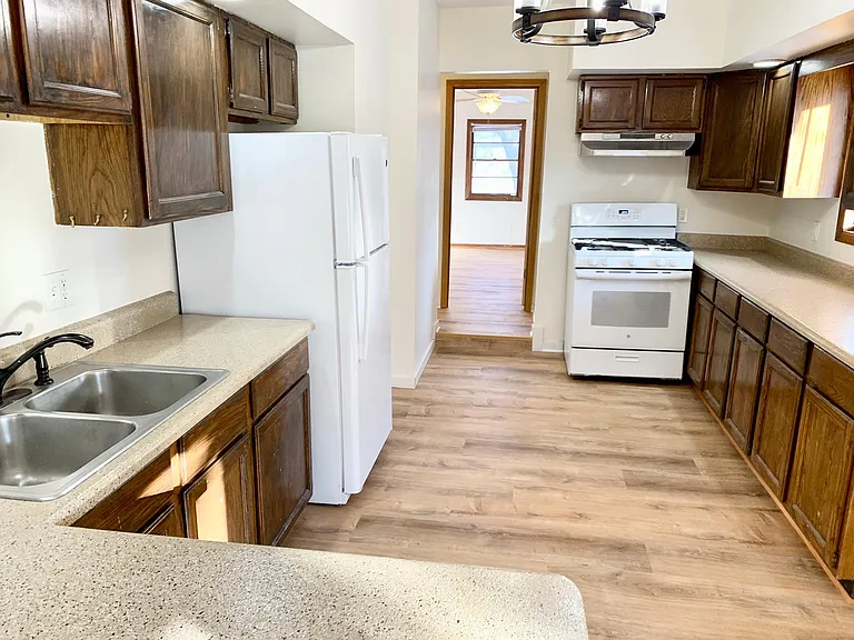 1043 Edmund Ave #1 — Photo 6