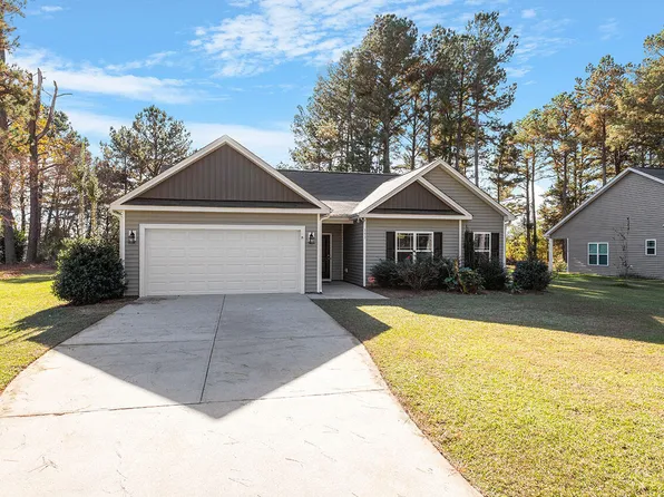 153 Highland Dr, Lillington, NC 27546