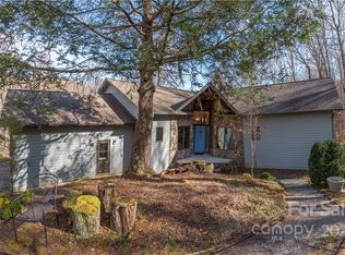 31 Chimney Ridge Trl, Waynesville, NC 28786