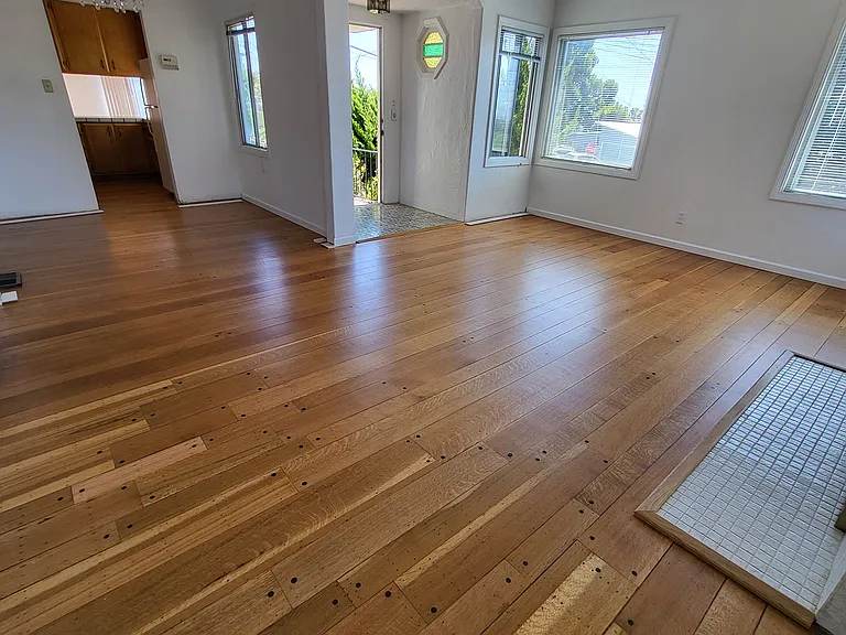 906 Balra Dr — Photo 4