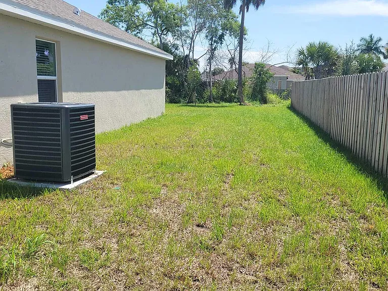 2525 SW Westfield St — Photo 4
