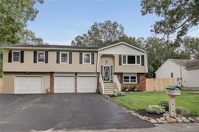 81 Saint Andrews Dr photo 1