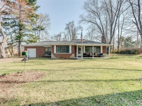 19 Coral Dr, Belleville, IL 62221