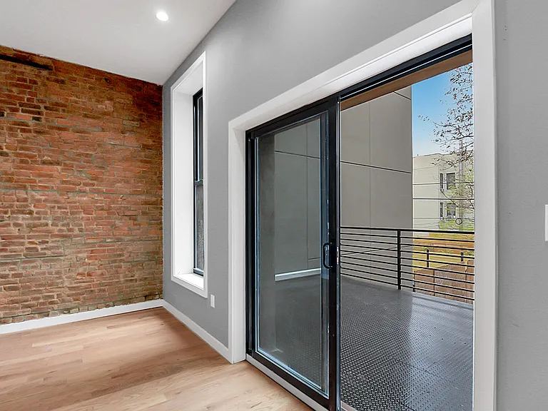 707 Lafayette Ave #2 — Photo 15