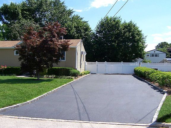 2nd image of 2717 Kane Ave