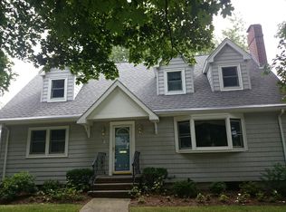 11 Furbush Rd, West Roxbury, MA 02132