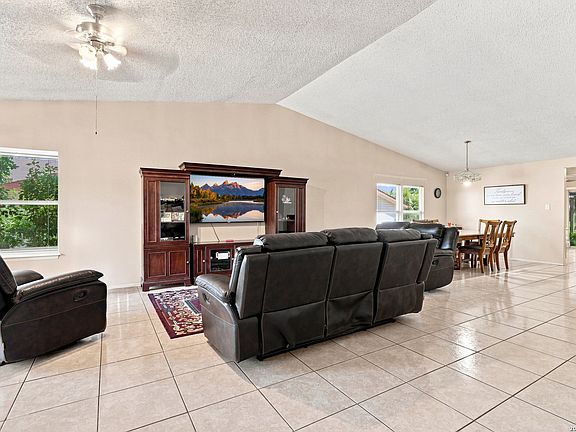 5th image of 10306 Prescott Dr
