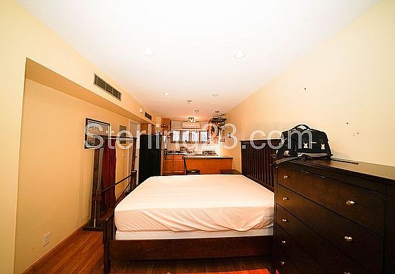 4th image of 21-21 46th St #2