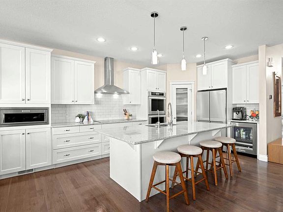 4th image of 20 W Ranchers Grn