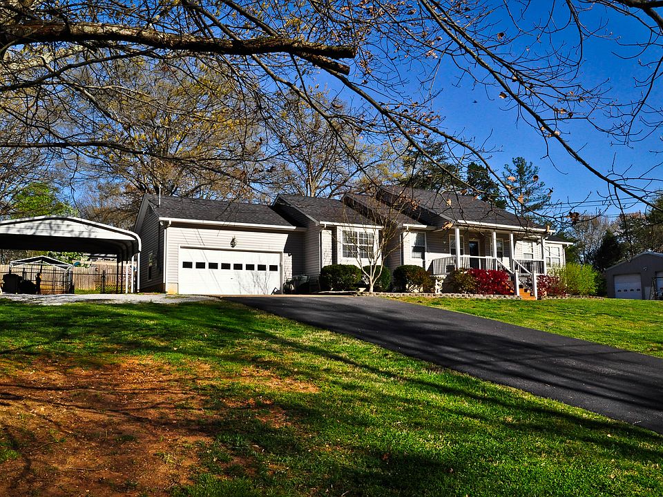 1st image of 928 W Circle Dr