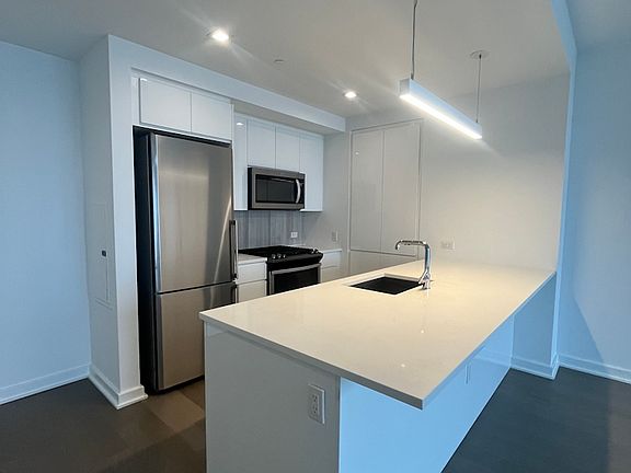 4th image of 2922 Northern Blvd APT 3509