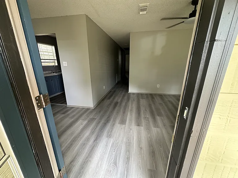 7222 Speaker St — Photo 3