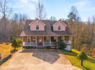 135 Methodist Dr, Whitley City, KY 42653