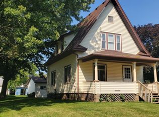 328 1st St NE, Hayfield, MN 55940