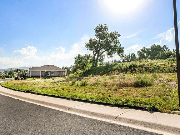 3rd image of 763 Deer Meadow Dr