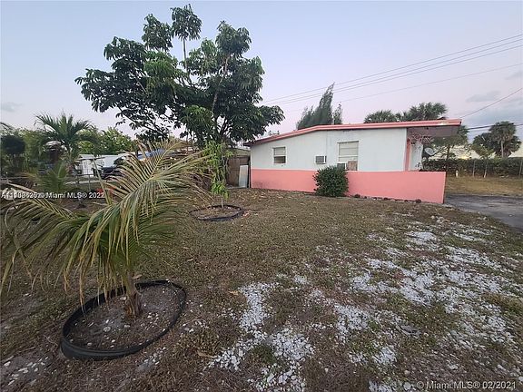 3rd image of 1816 NW 24th Ter #1816