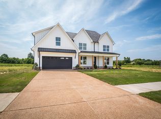 250 Highland Park Cv, Oakland, TN 38060