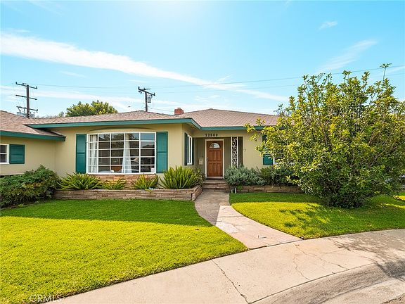 2nd image of 12509 Manor Dr