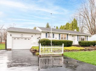 5 Karen Dr, Rochester, NY 14606