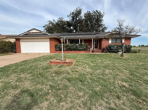 102 Mary Kay Dr, Tipton, OK 73570