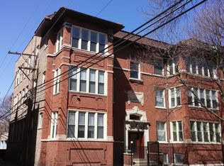7420 N Greenview Ave, Chicago, IL 60626