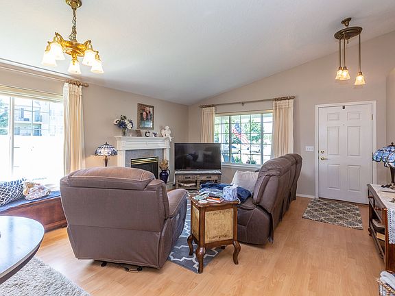 5th image of 23004 E Oldenburg Ln