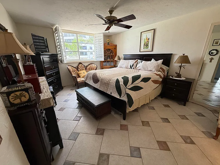 630 Ocean Dr #215 — Photo 10