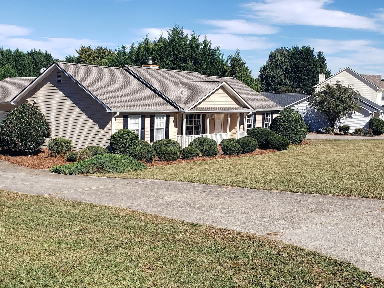 3 bed, 1900 sqft, $2,000 — Photo 3