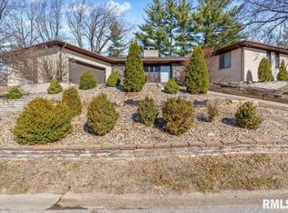 1 Blackberry Run, Springfield, IL 62704