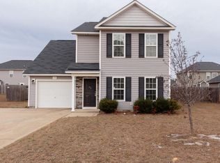 2136 Saint Nicholas Dr, Hope Mills, NC 28348