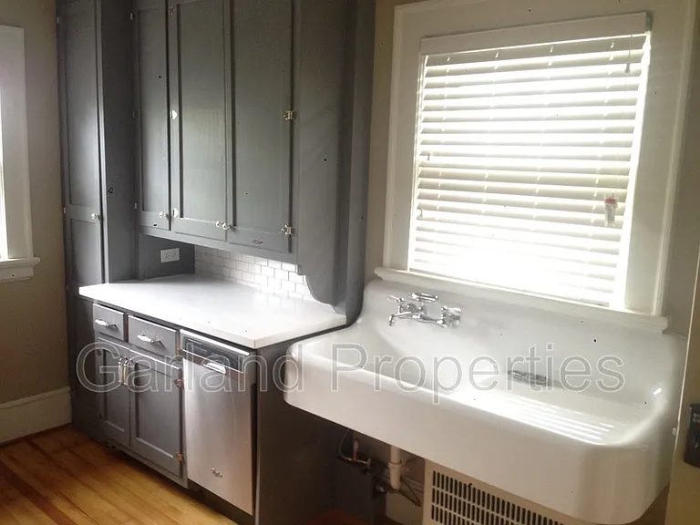356 Walnut Ave SW #A — Photo 1