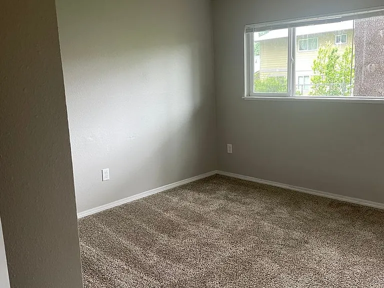 3129 NE 13th St #27 — Photo 7