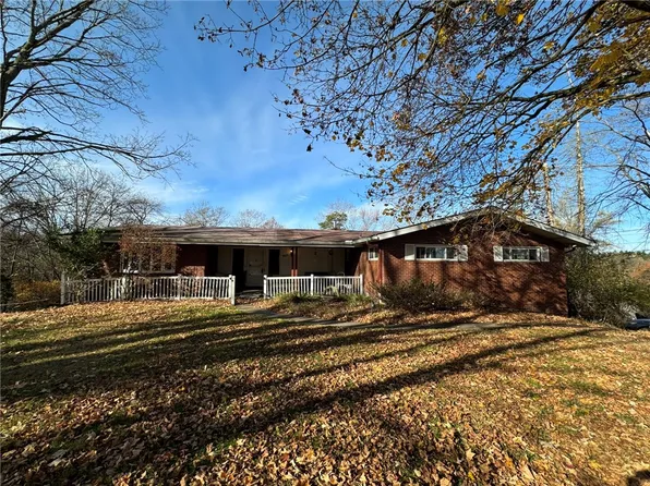 9615 Fox Rd, Pittsburgh, PA 15237