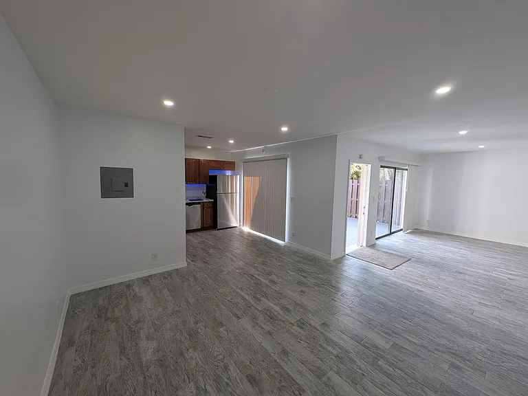 1733 N Congress Ave — Photo 5