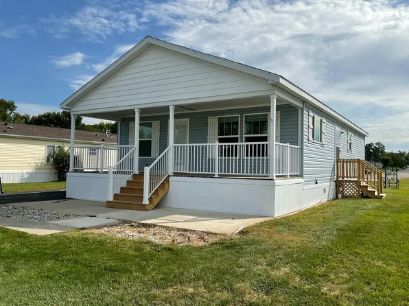 7117 White Oak Cir, Portage, MI 49002