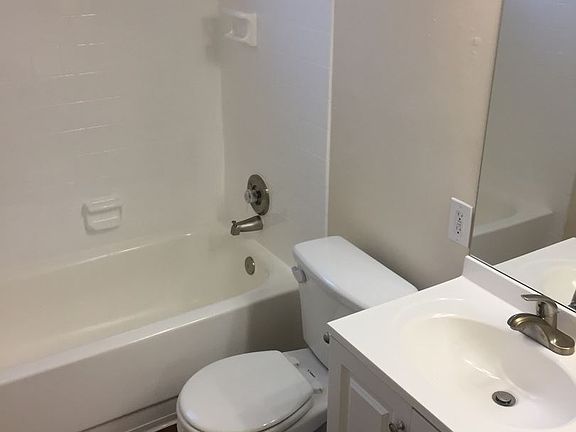 4th image of 2631 A St APT 02