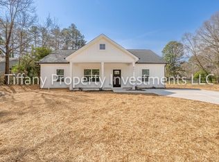 807 Saint Michaels Ln, Gastonia, NC 28052