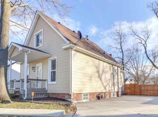 604 W Oakland Ave, Bloomington, IL
