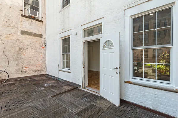 Rented by Douglas Elliman | media 23