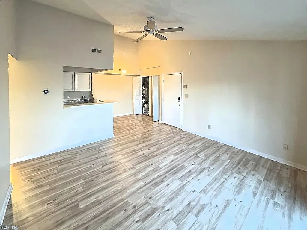 65 Wells Court - 65 — Photo 2
