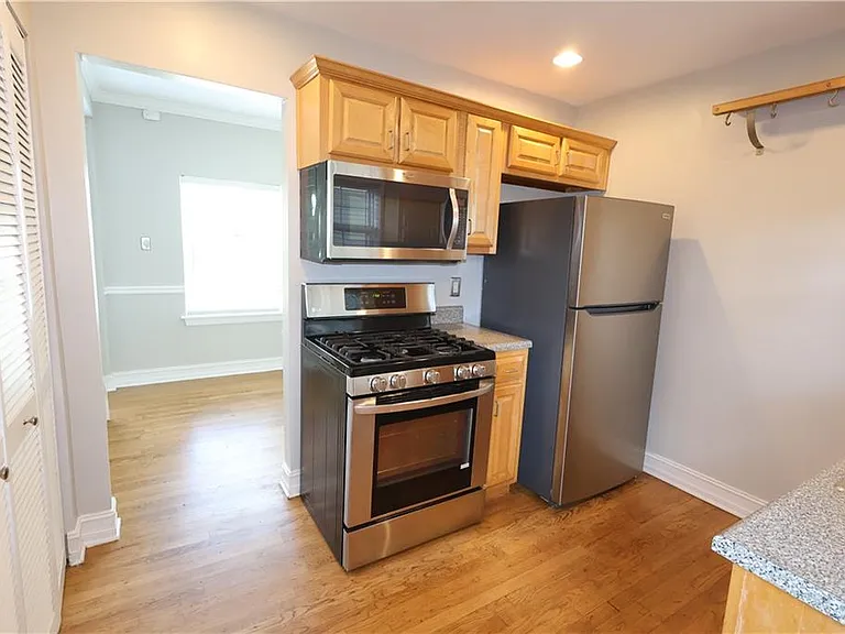 285 Oxford Pl NE #1 — Photo 2