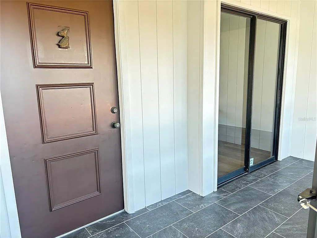 2 bed, 2.0 bath, 1185 sqft, $1,850 — Photo 2