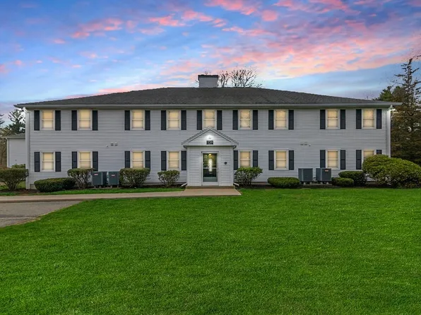 104 Norton Ave APT 18, South Easton, MA 02375