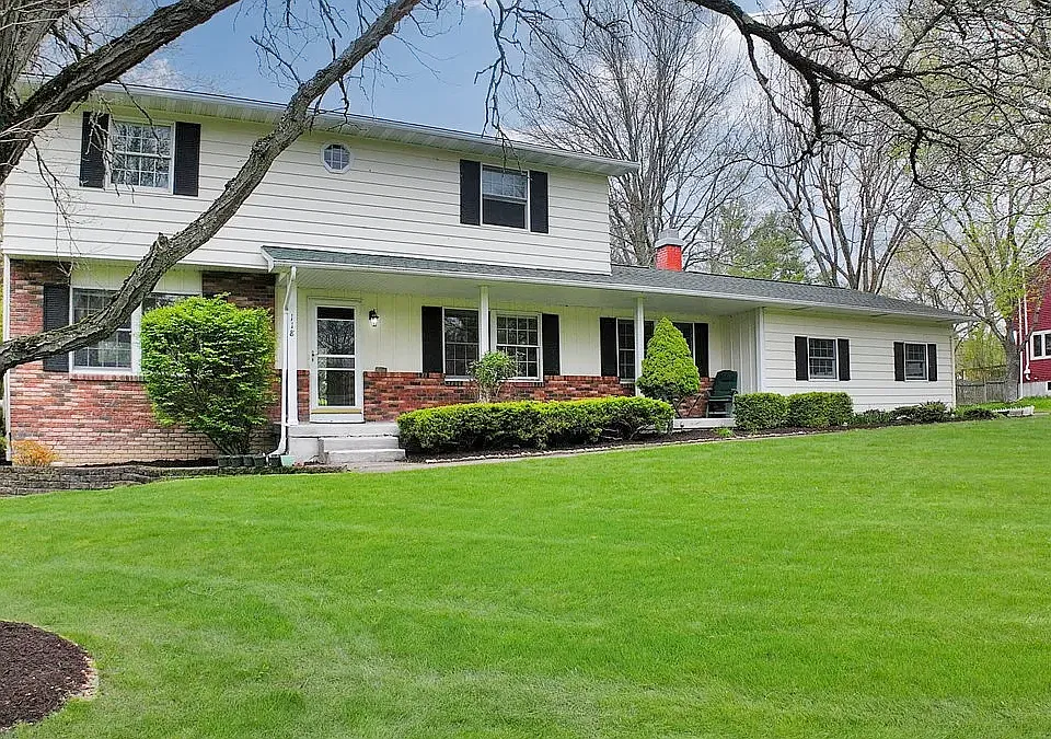 118 Simsbury Dr