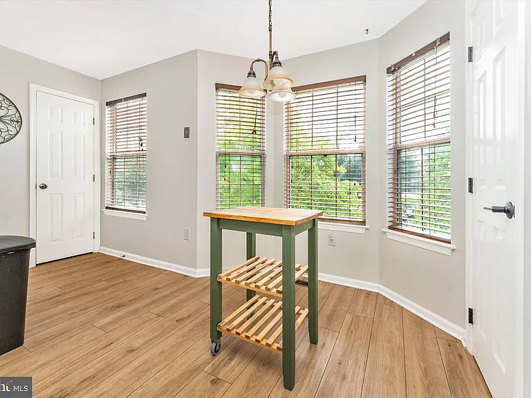 7115 Oberlin Cir — Photo 18