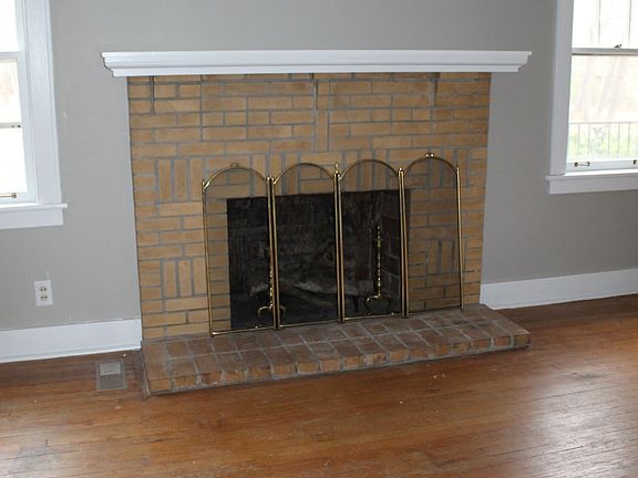 3rd image of 1260 Cumberland Heights Rd
