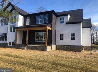 2421 Carey Ln, Vienna, VA 22181