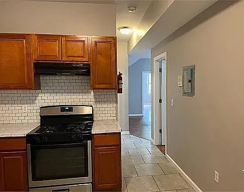 363 S 19th St #6D — Photo 1
